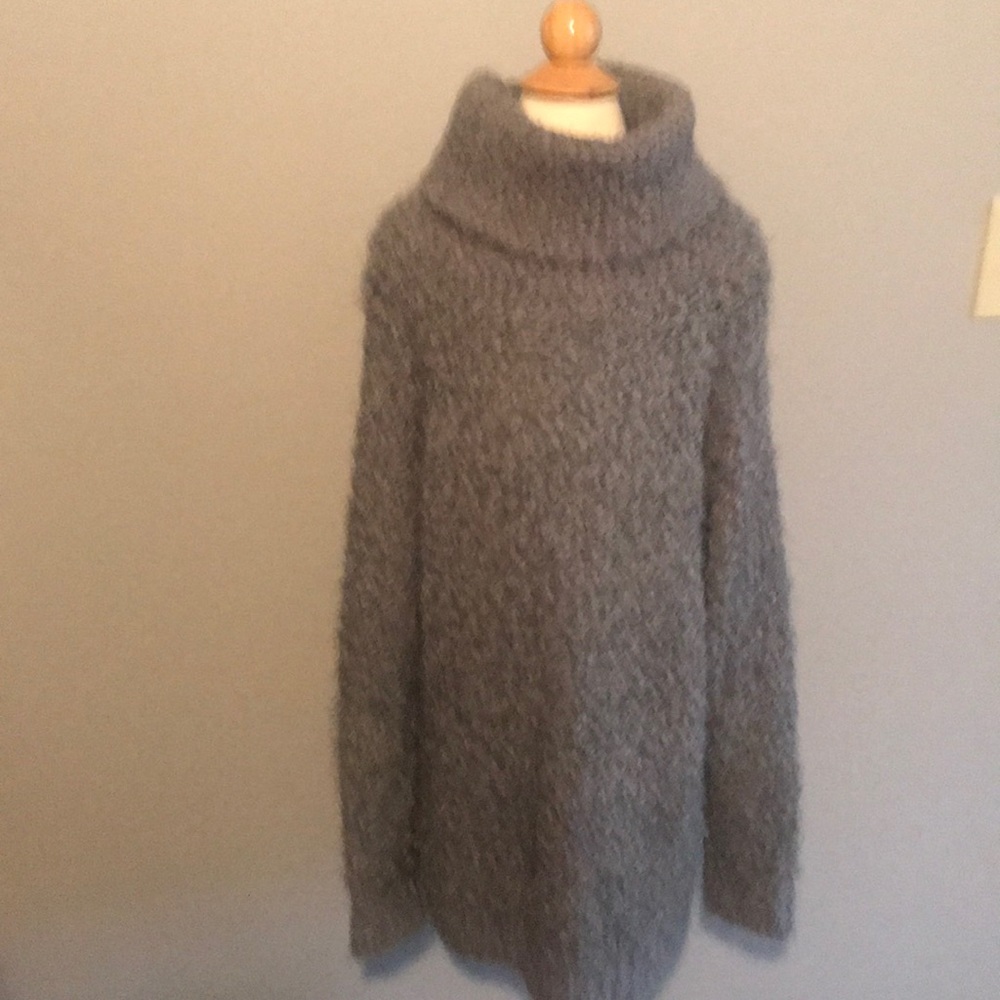 Women’s sweater